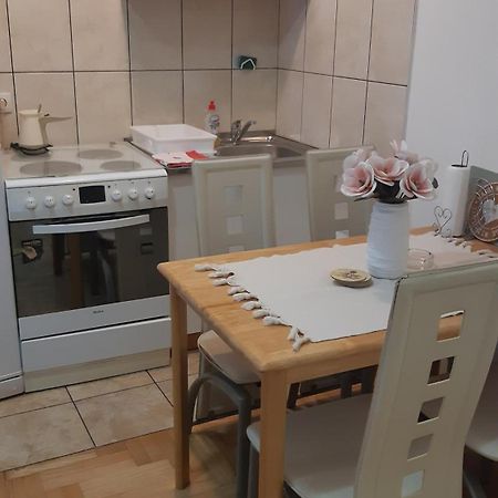 Sirmijum Hause Lägenhet Sremska Mitrovica Exteriör bild